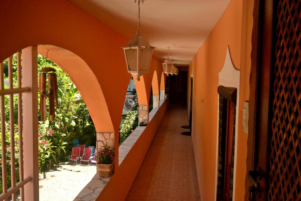 Pousada Casa De Pedra Boicucanga Bagian luar foto